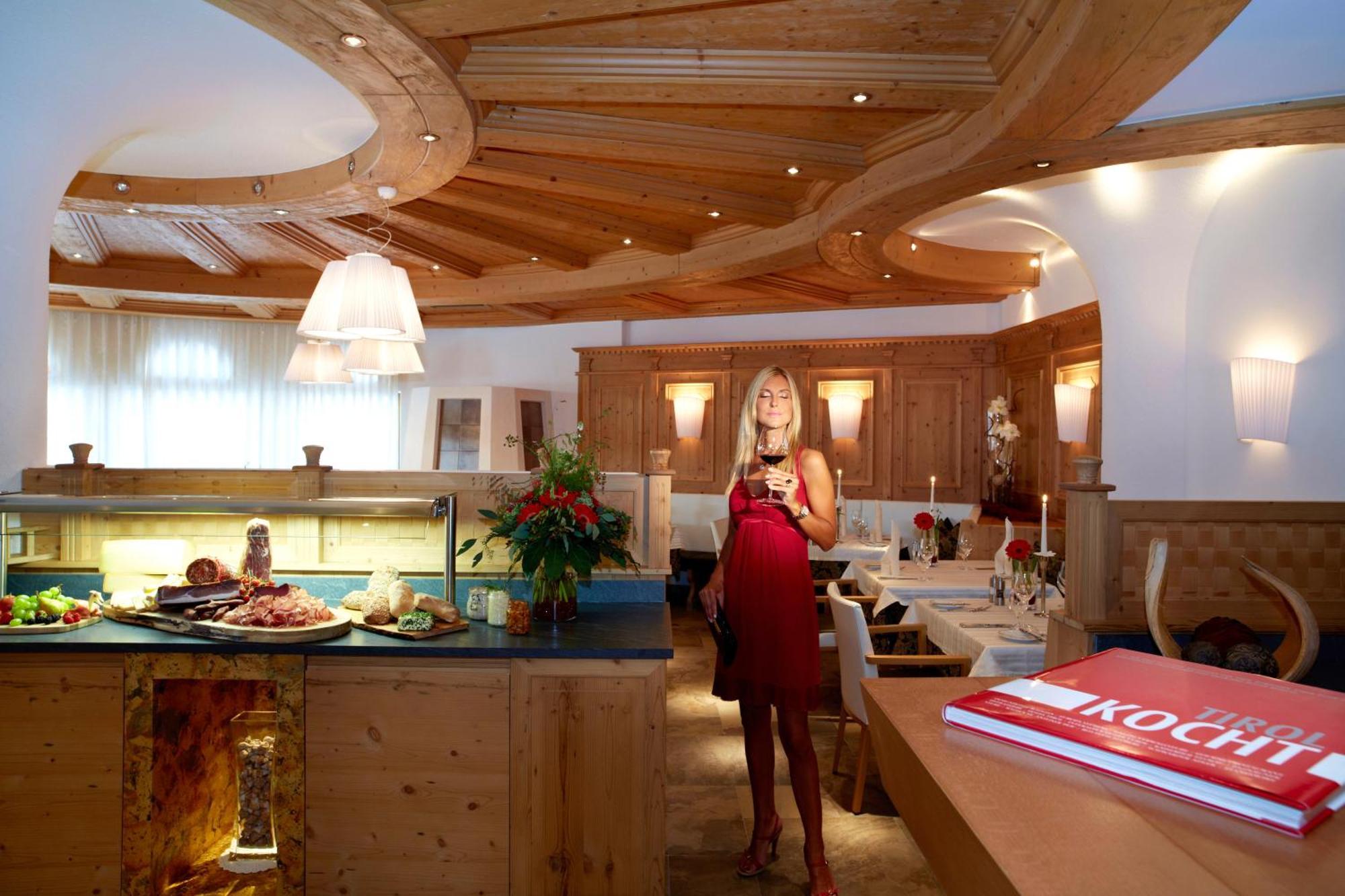 Hotel Tirol Ischgl Esterno foto