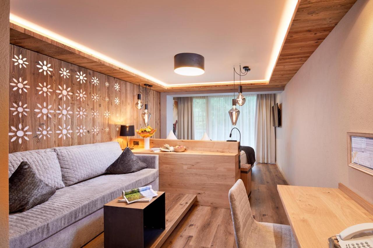 Hotel Tirol Ischgl Esterno foto